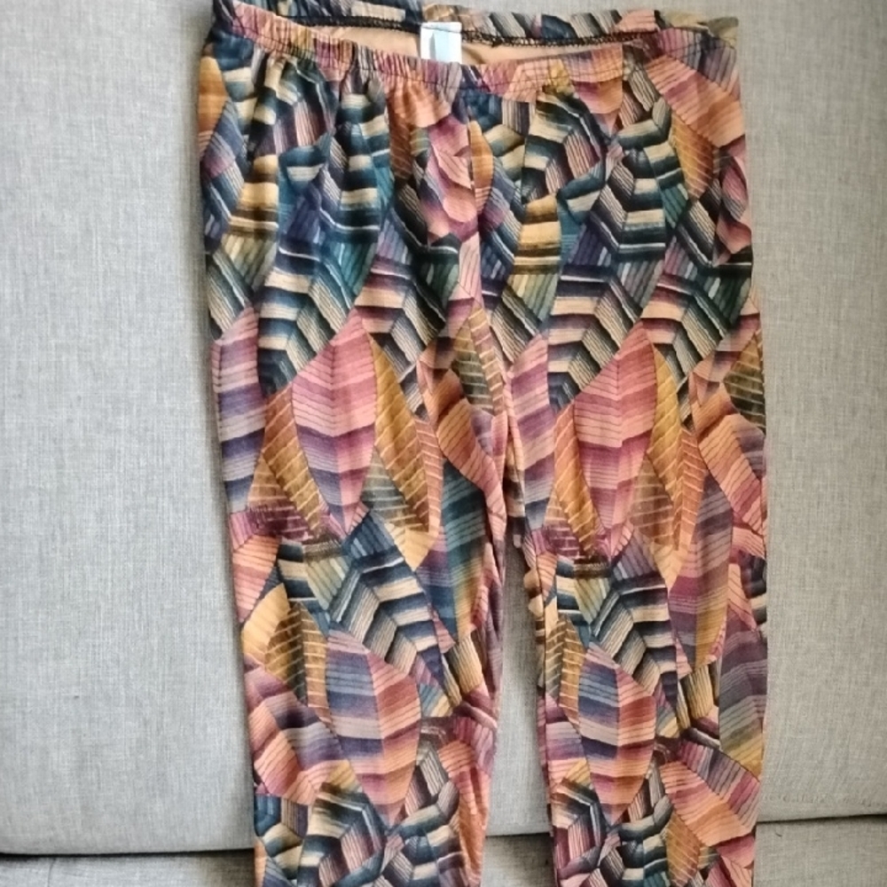 Vibrant Blue Fame Blue And Pink Leggings with Stretchy Comfort